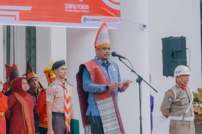 Walikota Medan Jadi Inspektur Upacara Hari Sumpah Pemuda Sambil Pakai Pakaian Adat, Begini Pesannya