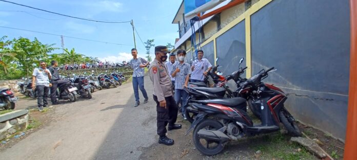 Polsek Cibatu Lakukan Razia Knalpot Bising di SMAN 3 Garut