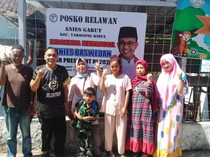 Relawan Anies Baswedan Tebar Banyak Spanduk, Siap Sambut Pencalonan Presiden