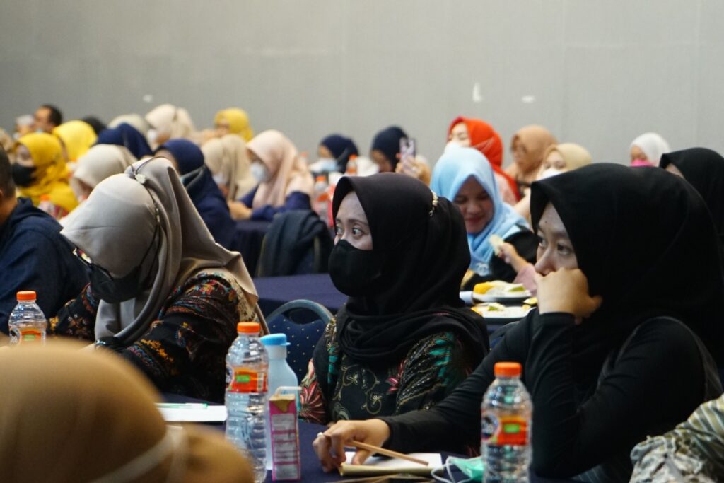 Seminar Kesehatan bertema "Optimalisasi Percepatan Penurunan Stunting Secara Komprehensif," di Ballroom Hotel Harmoni, Jalan Cipanas Baru, Kecamatan Tarogong Kaler, Kabupaten Garut,