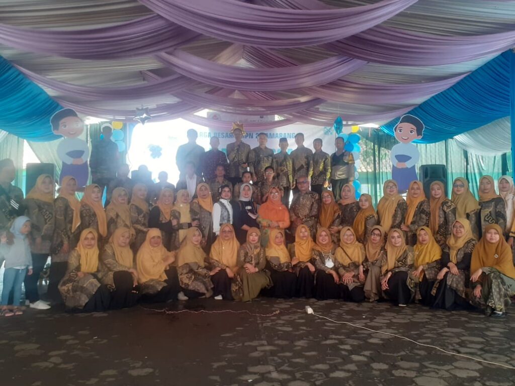 SIswa SMPN 2 Samarang menyisihkan uang jajan setiap hari dan terkumpul hingga puluhan juta untuk menggelar khitanan massal.