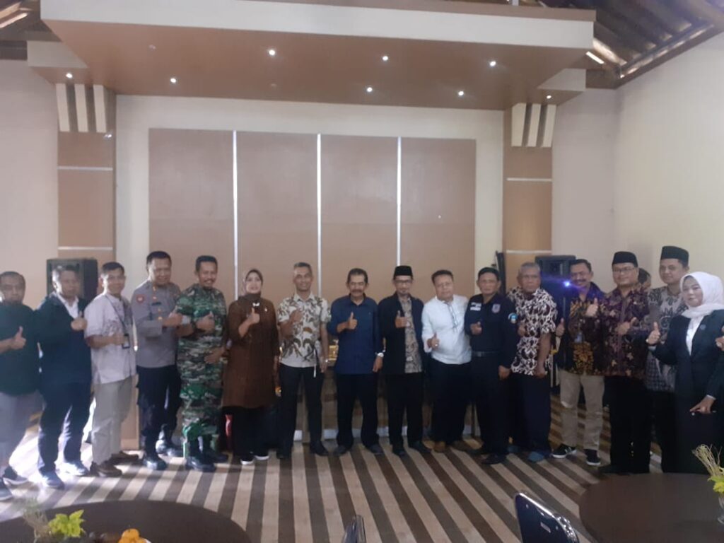 Kecamatan Samarang melepas ASN, Kapolsek dan Danramil yang purna tugas dan pindah tugas