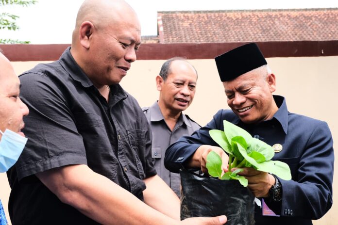 Nurdin Yana Sekda Garut menyebut untuk menekan inflasi, pemkab Garut mencanangkan Tanam Panen Cepat