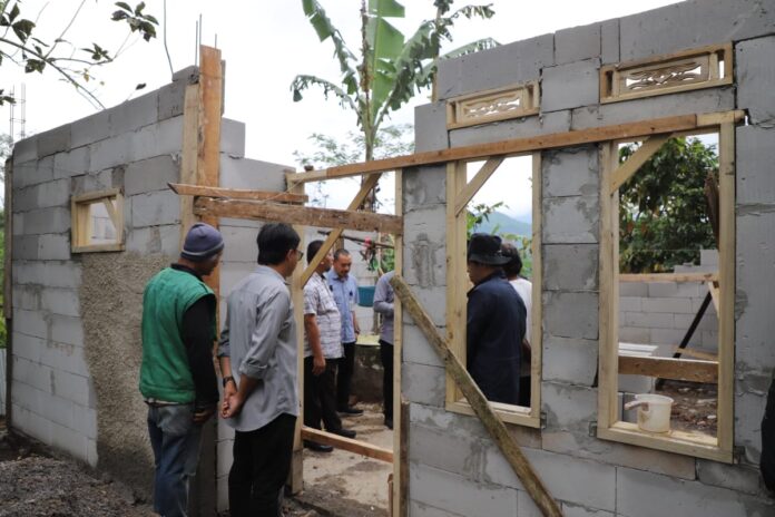 Wakil Bupati Garut Berharap Bantuan Rutilahu Tumbuhkan Jiwa Saling Membantu