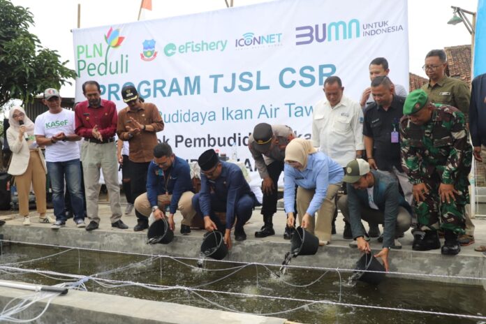 Wakil Bupati Garut, dr. Helmi Budiman, meresmikan Kampung Super Ecosystem eFishery (KASeF) di Desa Jati, Kecamatan Tarogong Kaler,