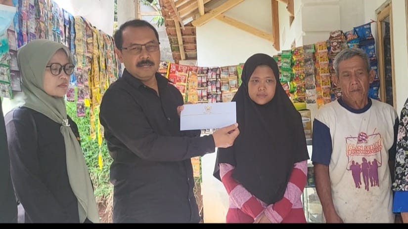 Rohimah Mantan ART, Terima Bantuan Uang Tunai dari Pemkab Garut sebesar 2 juta rupiah