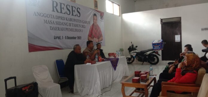 Yudha Puja Turnawan Anggota DPRD Garut Melakukan reses di Kelurahan Kota Wetan, Kecamatan Garut Kota