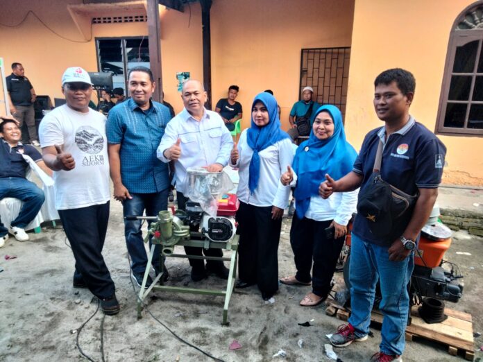 Anggota DPRD Sumut Yahdi Khoir Serahkan Bantuan Sarana dan Prasaran Usulan Pokir