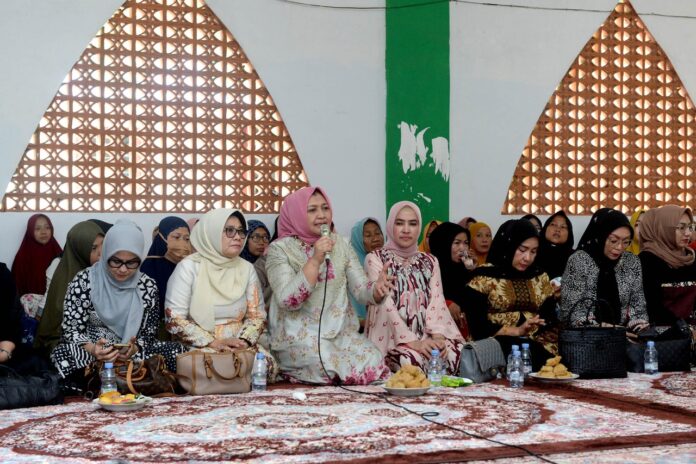 Hafiz 30 Juz Al-Qur’an Mendapat Apresiasi Dari Nawal Lubis