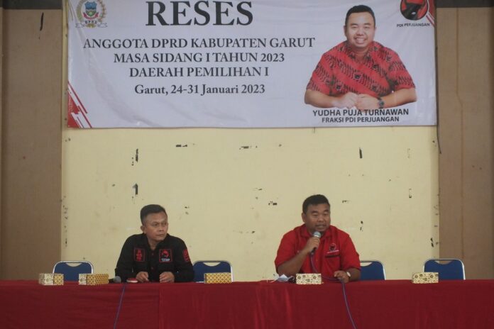Yudha Puja Turnawan Anggota DPRD Garut Fraksi PDI Perjuangan dapil 1 mengadakan reses di Gedung Lasminingrat