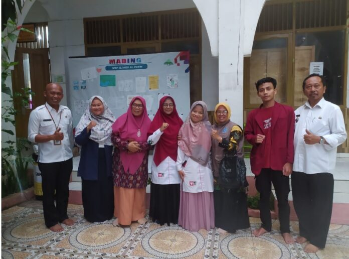 KAMMI Garut bersama Dinas LH Garut mengadakan sosialisasi pemilahan sampah