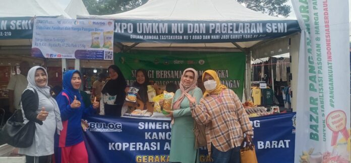 Perum Bulog Cabang Ciamis wilayah Garut, ikut memeriahkan Expo UMKM untuk memperingati Harlah 1 Abad NU di Alun-alun Garut)