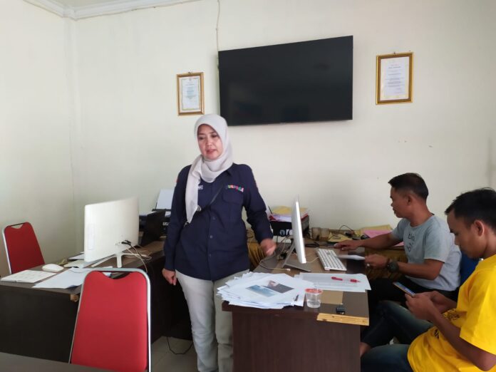 Neneng Martiana, Camat Samarang sampaikan jumlah rumah rusak akibat gempa