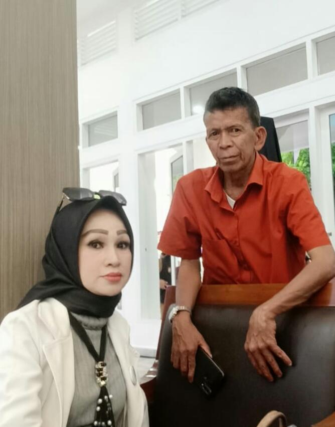 Susi Sabion, Anggota Dewan Pendidikan Kabupaten Garut