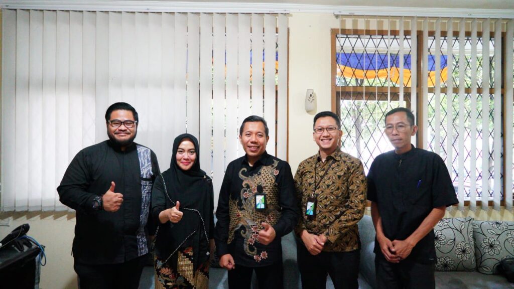 BPJS Ketenagakerjaan mengunjungi kantor Diskominfo Kabupaten Garut