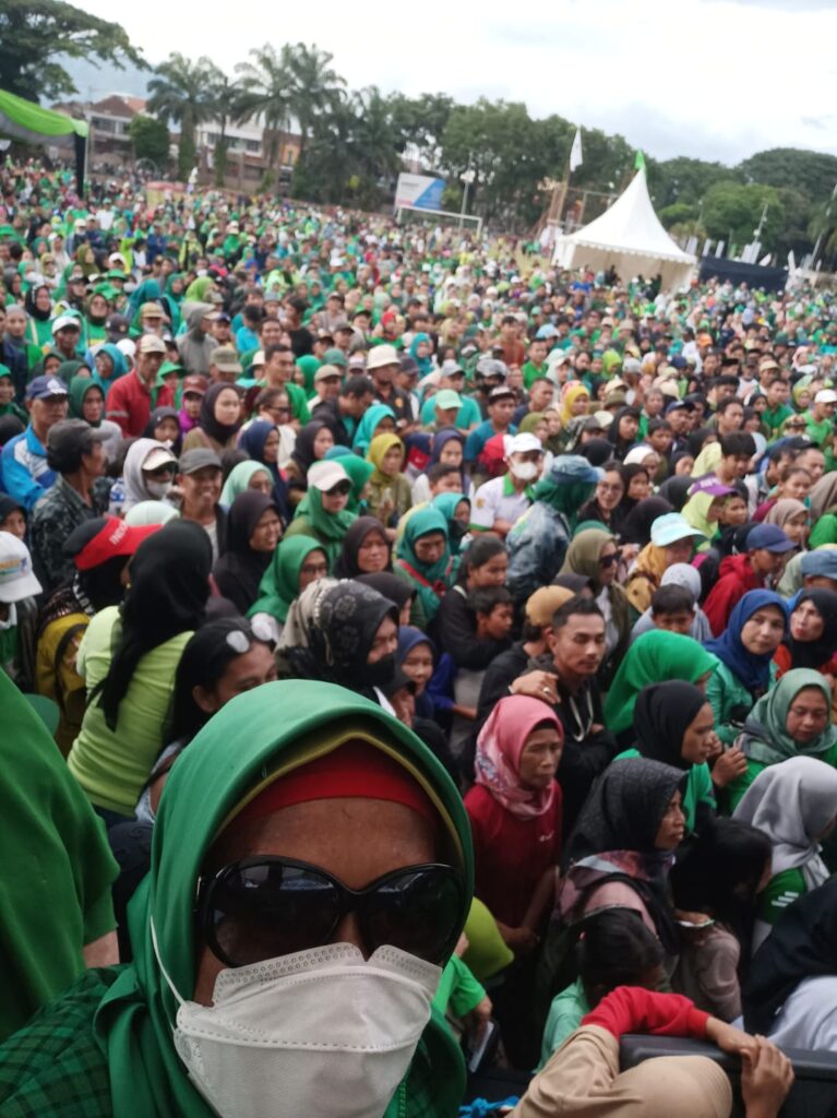 Ribuan warga Garut meriahkan jalan sehat memperingati harlah ke-50 PPP