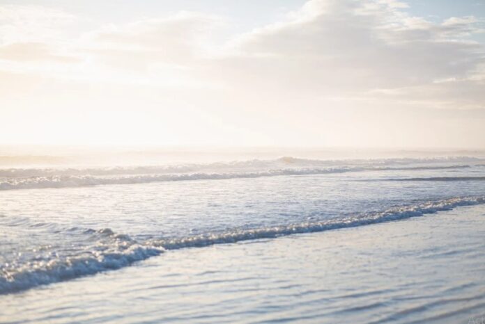 ILUSTRASI pantai (Foto pexels)