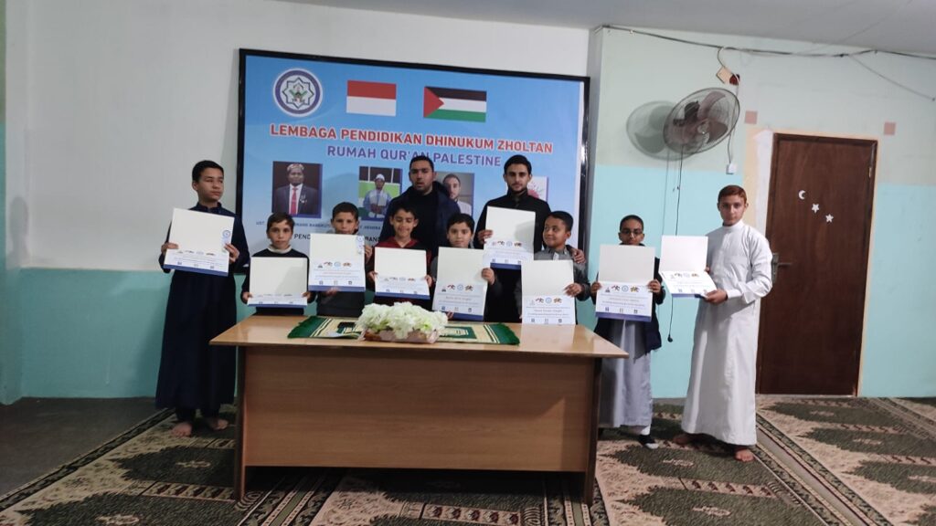 Yayasan Pendidikan Dhinukum Zholtan akan bangun sekolah di Palestina