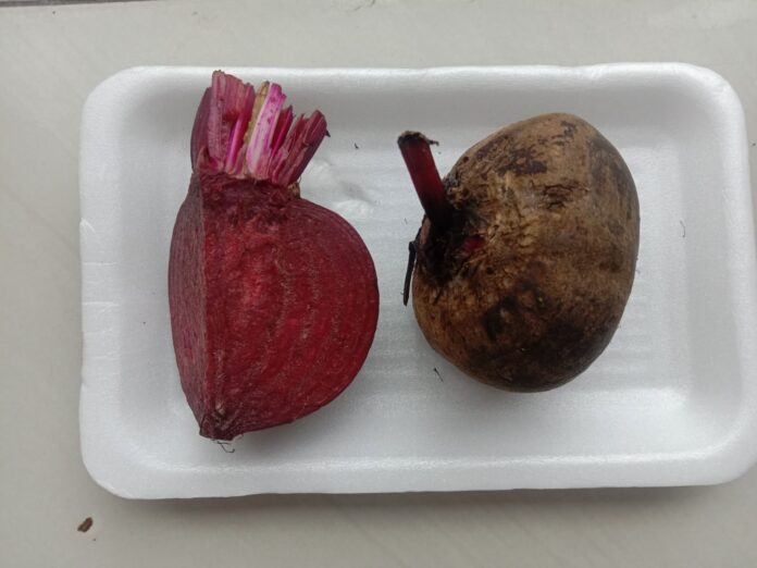 Buah Bit mengandung banyak manfaat untuk kesehatan tubuh. Mulai dari melancarkan pencernaan bahkan mencegah kanker