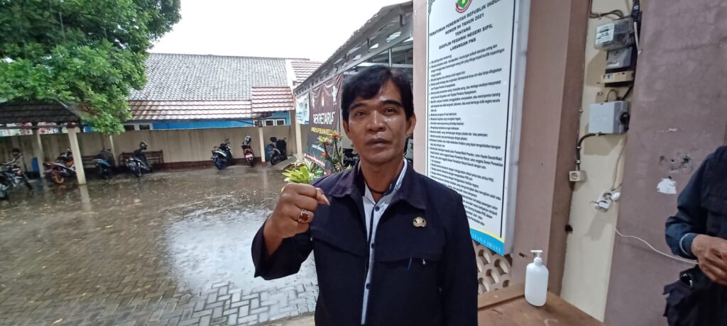 Ketua Apdesi DPK Cibatu Tatan Asmara