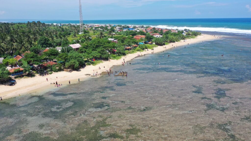Pantai di selatan Garut (ist)