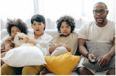 aplikasi nonton bareng online (foto pexels)