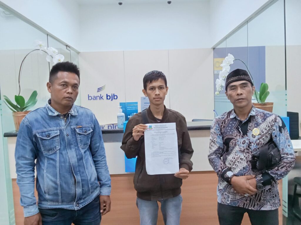 Budy Ocong mendampigi keluarga pasien celsi