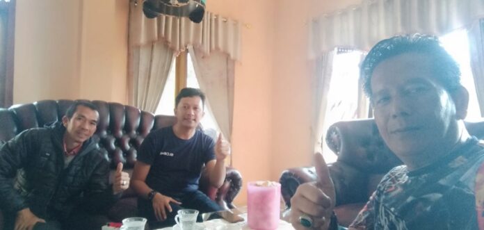 Perwakilan PT Telkom (Indihome) mengunjungi kediaman kuasa dari pemilik tanah