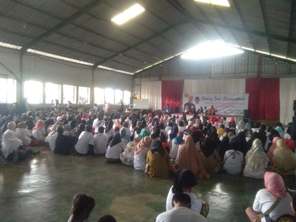DPC PDI Perjuangan Garut mengadakan workshop untuk memaksimalkan perempuan sebagai juru kampanye