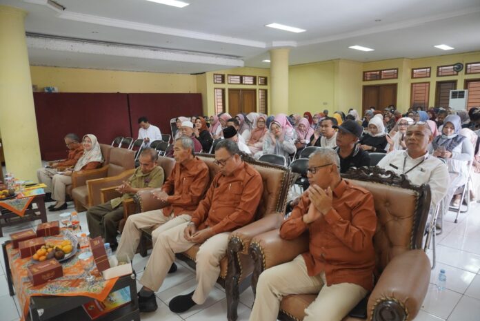 Koperasi Konsumen Pegawai Republik Indonesia (KKP-RI) Sasakadana menyelenggarakan Rapat Anggota Tahunan (RAT) Tahun Buku 2024 yang berlangsung di Aula KKP-RI Sasakadana, Jalan Patriot, Kecamatan Tarogong Kidul, Kabupaten Garut, Rabu (22/1/2025). (Foto : Febri Noptageri/ Diskominfo Kab. Garut)