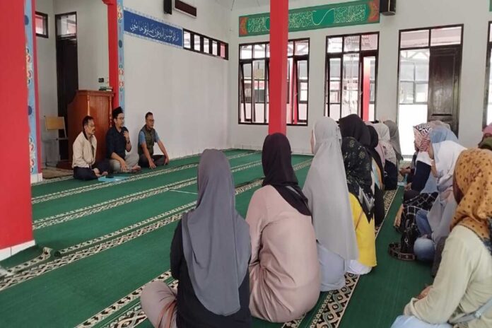 SMKN 9 Garut mengundang orang tua siswa untuk menyosialisasikan pencairan bantuan PIP diambil langsung oleh orang tua dan siswa.