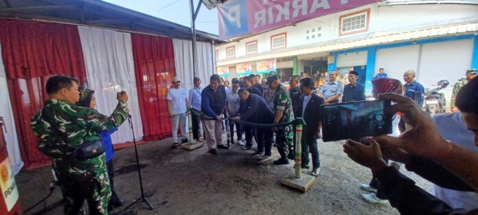 peresmian alat pembakar sampah